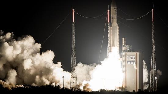موشک آریان 5 دو ماهواره جدید را به فضا برد