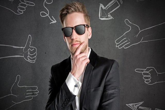 خودشیفته کیست؟ 10 نشانه خودشیفتگی